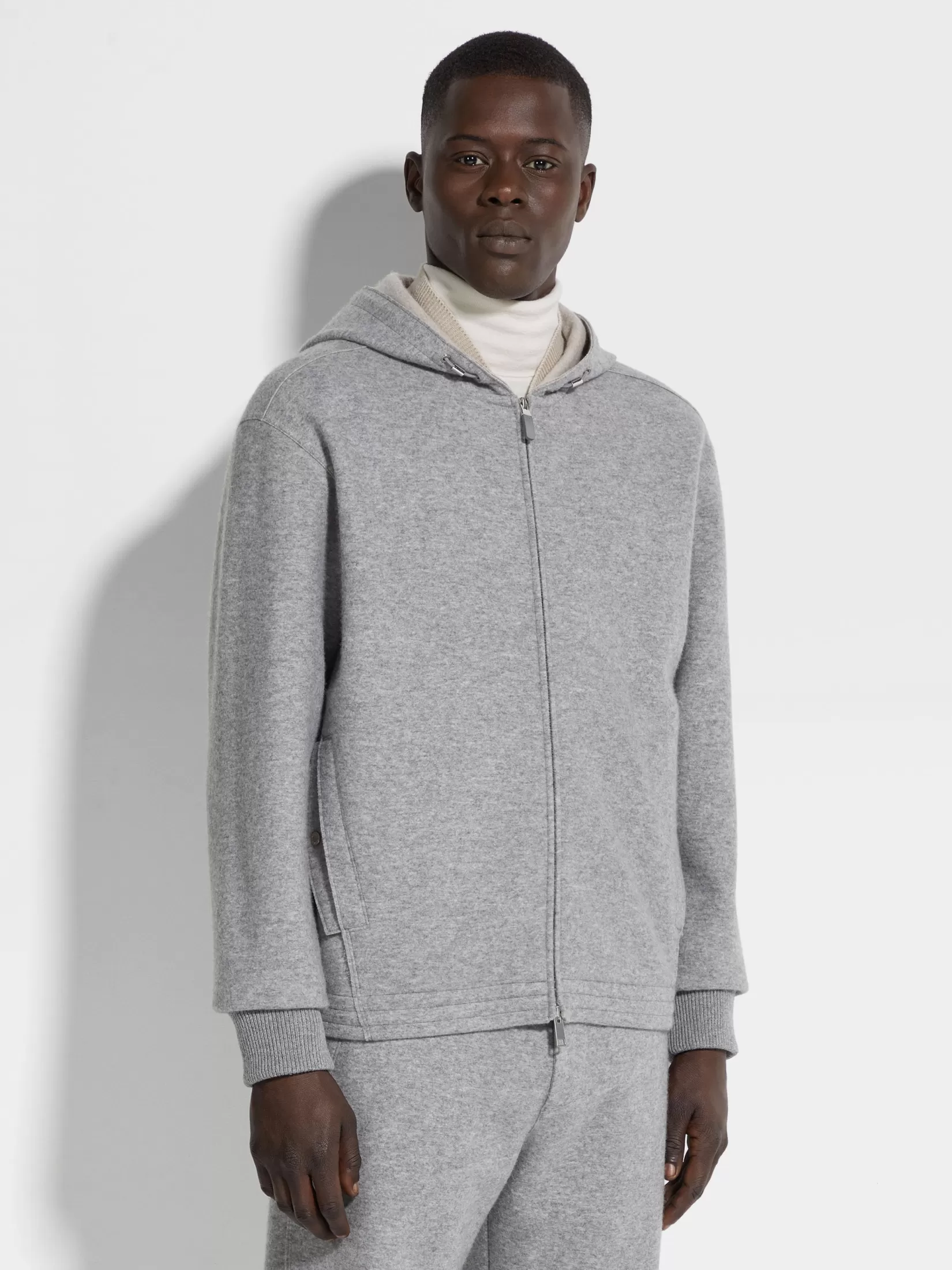 Outlet Felpa con Cappuccio e Zip Interna in Misto Cashmere Grigio Mélange In Viaggio Con Stile | Joggers E Felpe