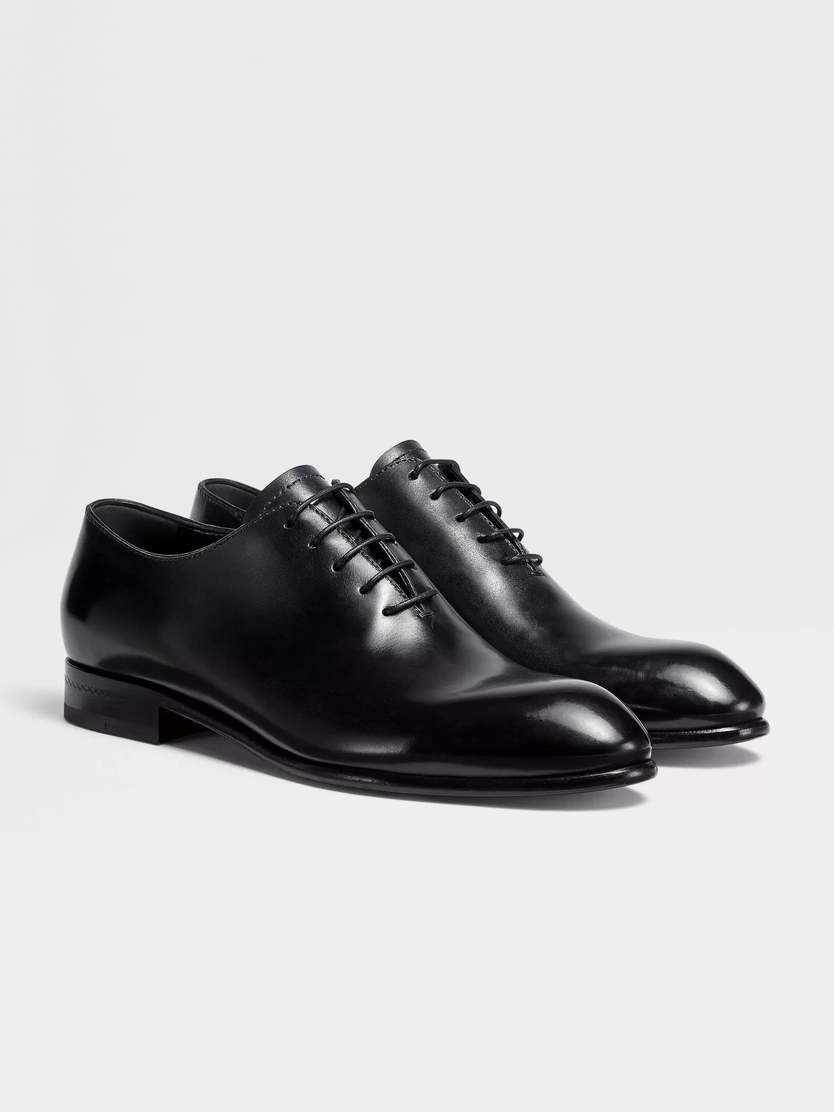 Discount Oxford Wholecut Vienna da Sera in Pelle Lucidata a Mano Nera Stringate