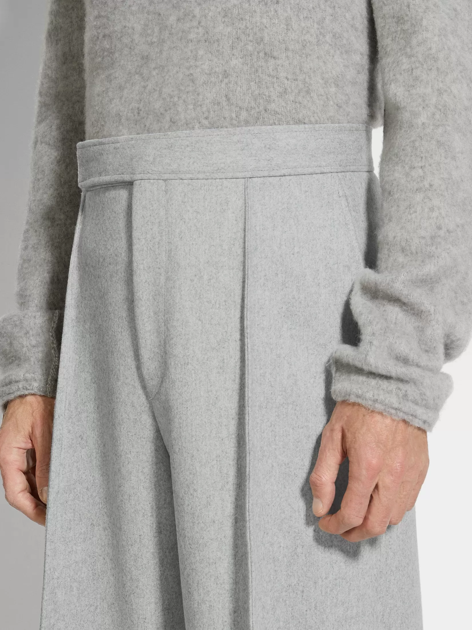 Outlet Pantaloni in Trofeo™ Cashmere Grigio Chiaro In Viaggio Con Stile | Pantaloni
