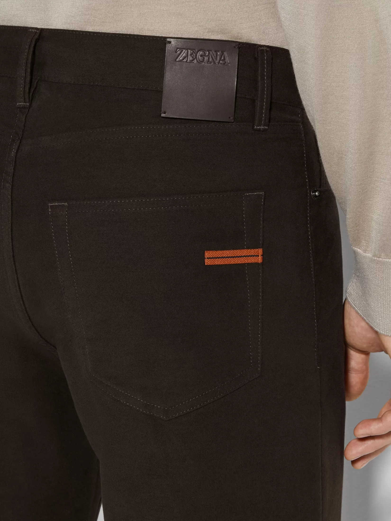 Store Pantaloni Roccia in Cotone e Cashmere Marrone Scuro Jeans