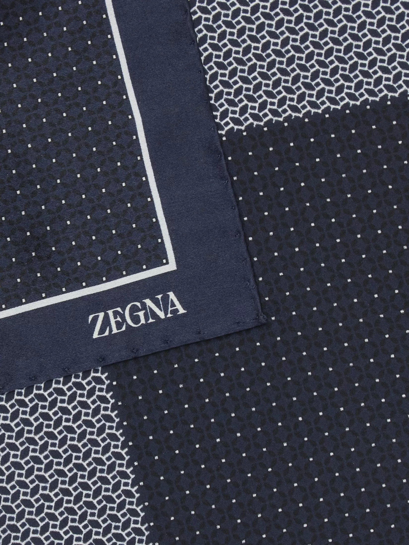 Flash Sale Pochette Quadrata in Seta CENTO FILI Blu Scuro Pochette E Fasce Da Smoking