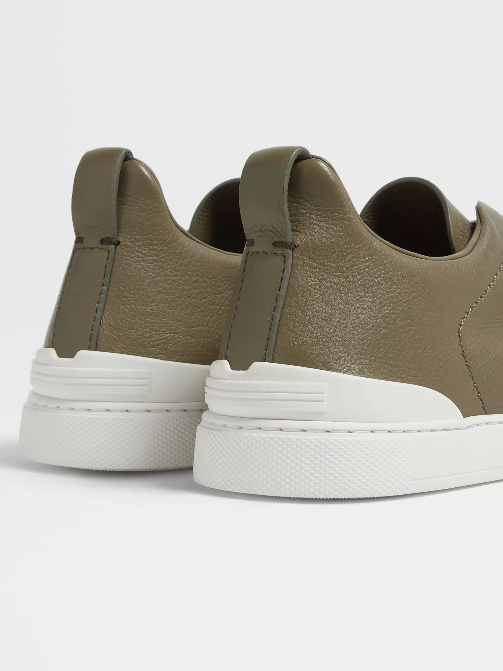 Clearance Sneaker Triple Stitch™ SECONDSKIN Verde Oliva Chiaro Essentials Resort | Sneakers
